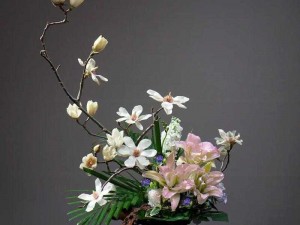 插花弄玉曲径通幽【插花弄玉曲径通幽，探寻古风雅韵之美】